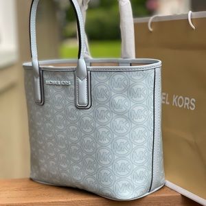 NWT Michael Kors logo Jacquard tote bag -$348